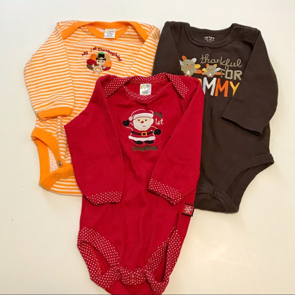 5 Baby Holiday Onesies and Sleepers 0-3 months
